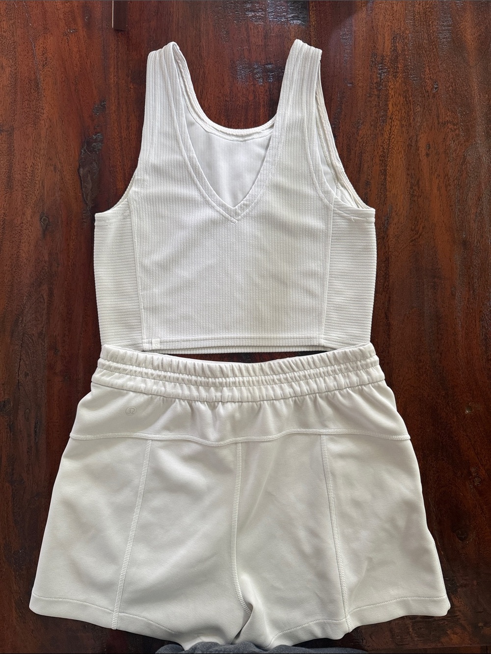 Lululemon Softstreme Matching Set With Reversible Top - Picture 2 of 5